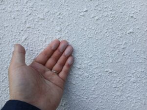 仙台市 外壁塗装 チョーキング現象（外壁を触ると白い粉がつく症状）