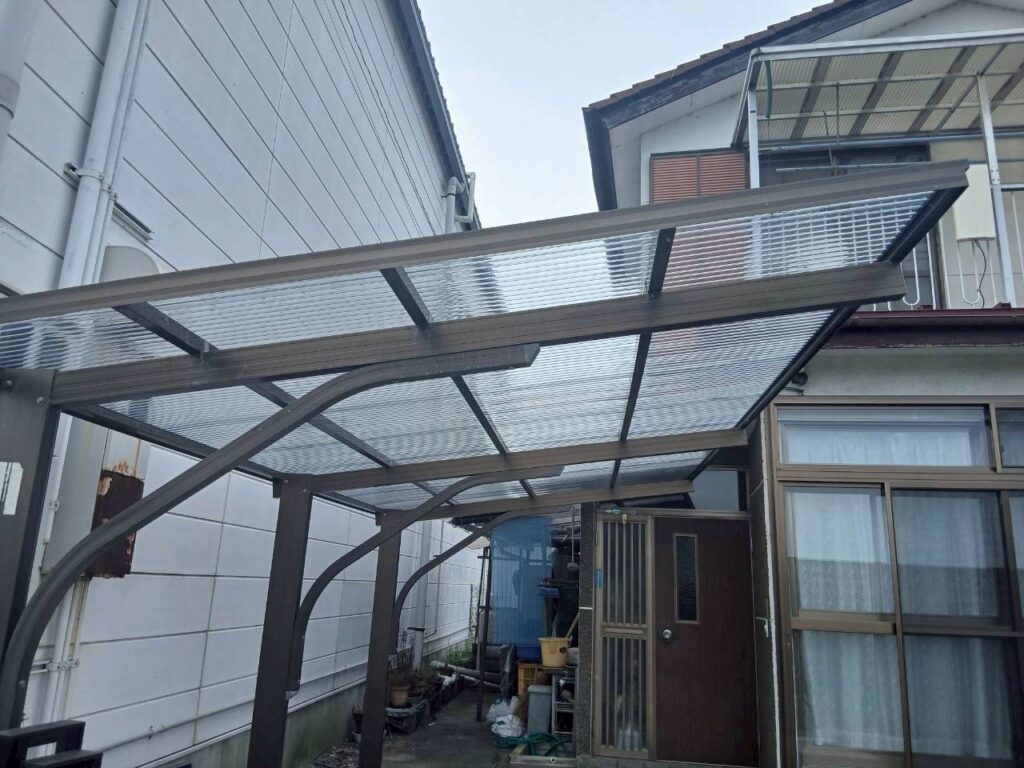 波板ポリカ屋根　名取市