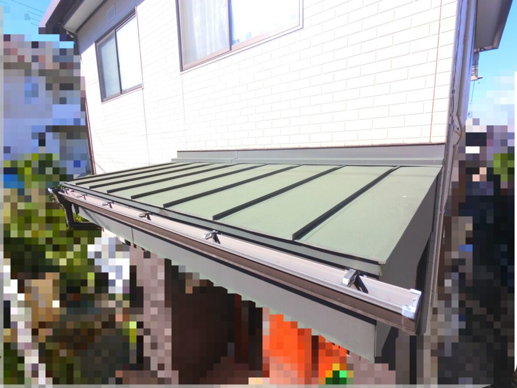 仙台市で屋根塗装前の金属屋根施工前写真