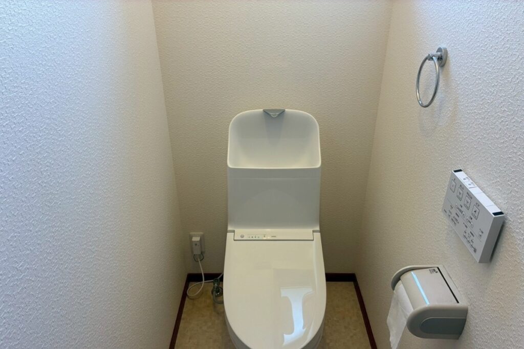 手洗い付きトイレ設置完了|2階トイレ交換後