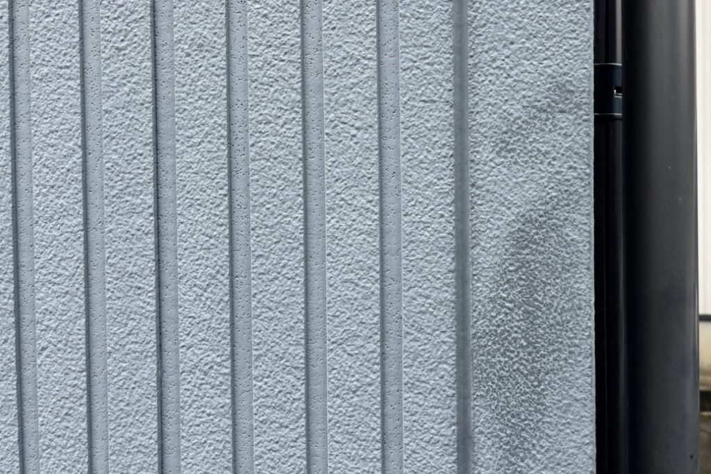 仙台市で外壁の色あせが進行しているサイディング外壁の状態