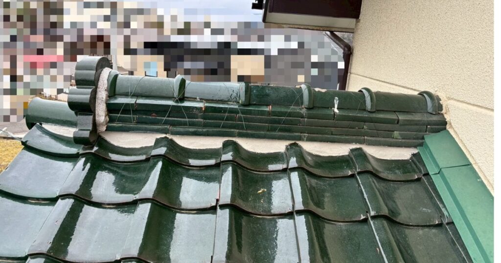 瓦屋根の漆喰補修が完了した表面の仕上がり｜塩釜市の施工事例