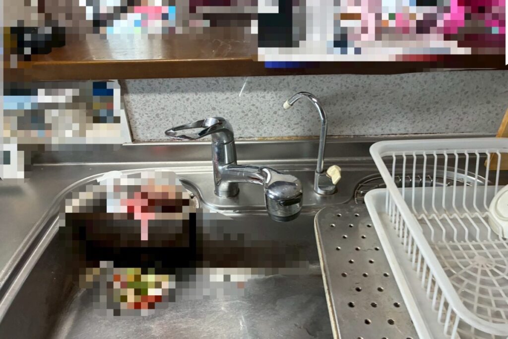 仙台市太白区でキッチン水栓が劣化し錆びている施工前の状態｜怪我のリスクがある状況