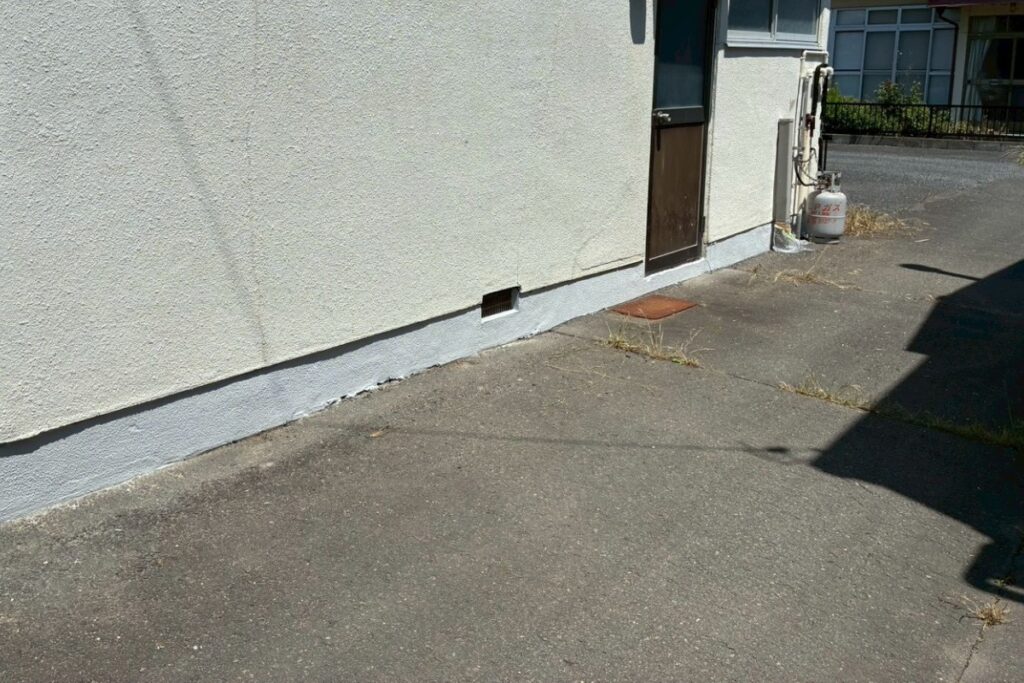 石巻市で基礎補修と基礎塗装が完了した住宅