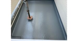 仙台市太白区のベランダFRP防水トップコート塗装施工事例